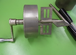 この羽がはんだを撹拌します。